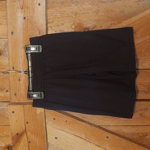 Boys XS Under Armour Loose Coupe Athletic Shorts - Picture 2 of 2